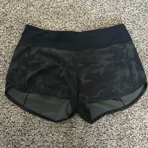 Lululemon Speed Up Short - Camo - size 10